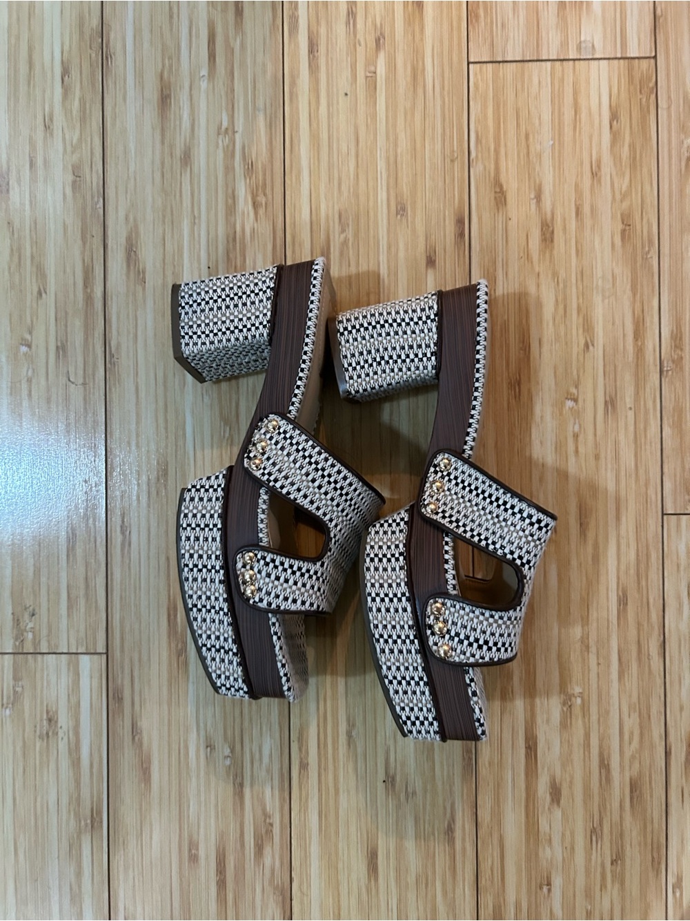 Cato Black and White Woven Block Heel Sandals (9.5) - Picture 5 of 6